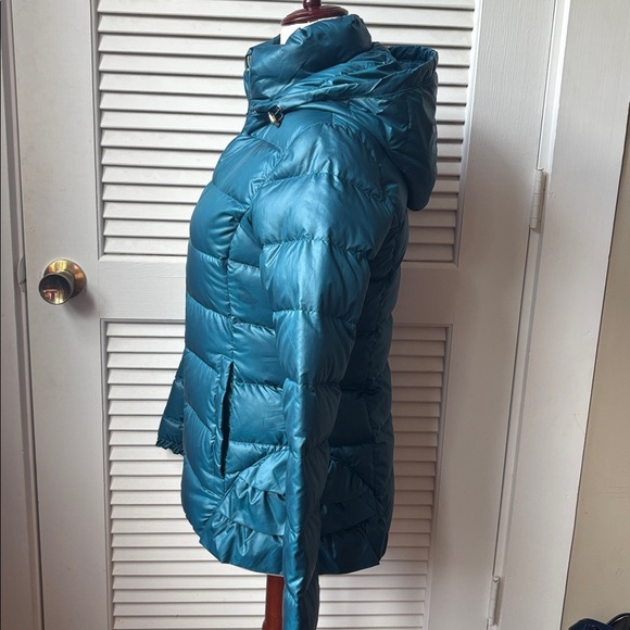 Betsy Johnson | Teal Puffer Jacket with Hood - Picture 11 of 13